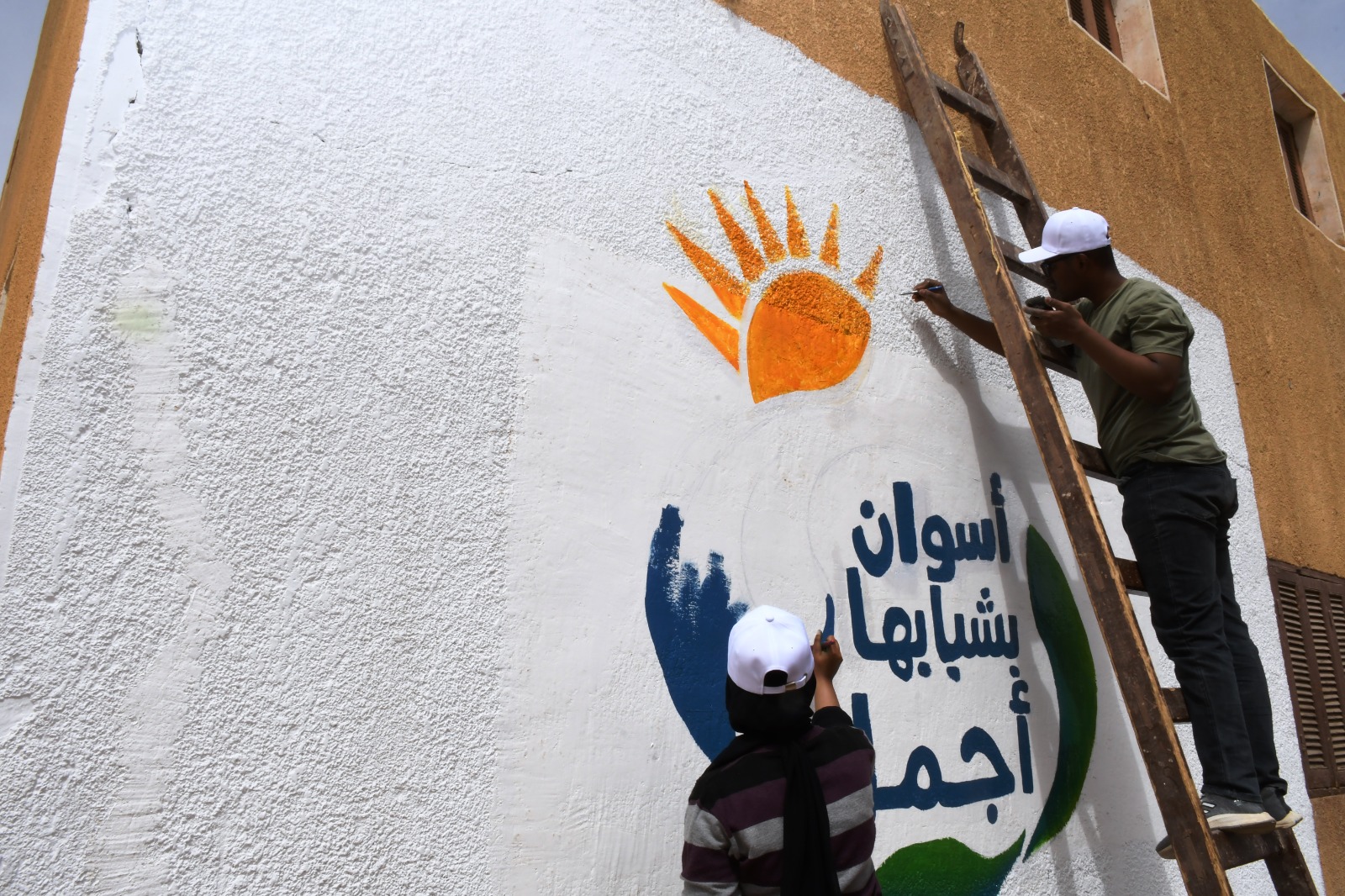 أسوان بشبابها أجمل