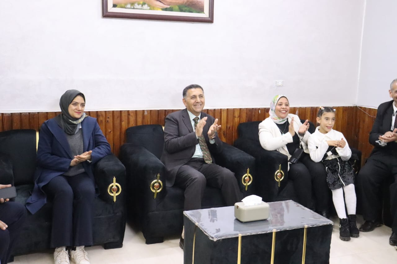 تشجيع المحافظ للفتيات تشجيع المحافظ للفتيات