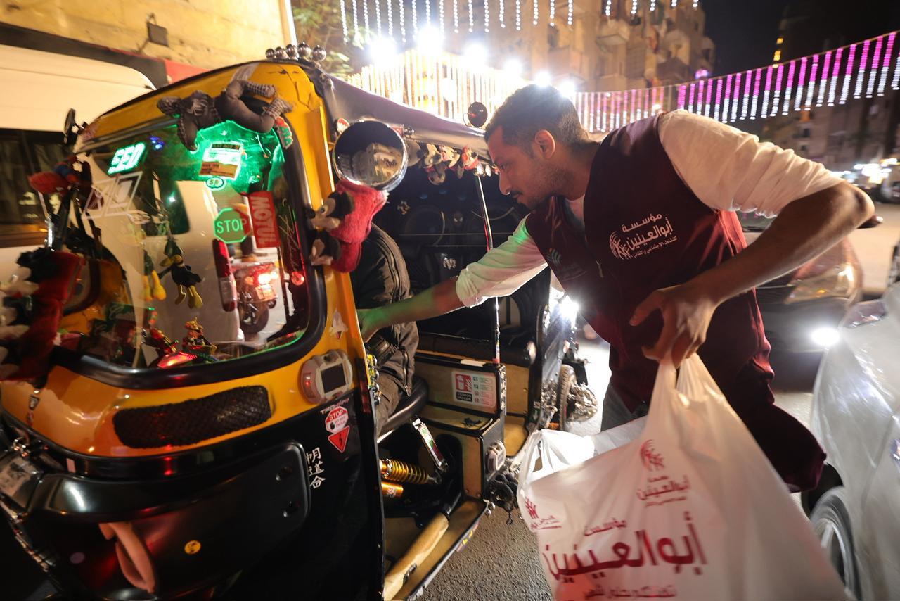 مبادرة “مصر على سفرة واحدة” (6)