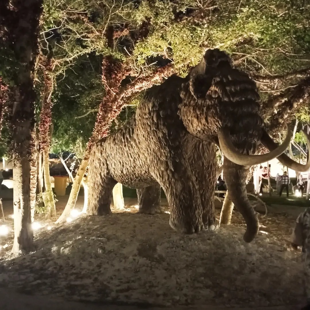 مجسم الماموث مجسم الماموث