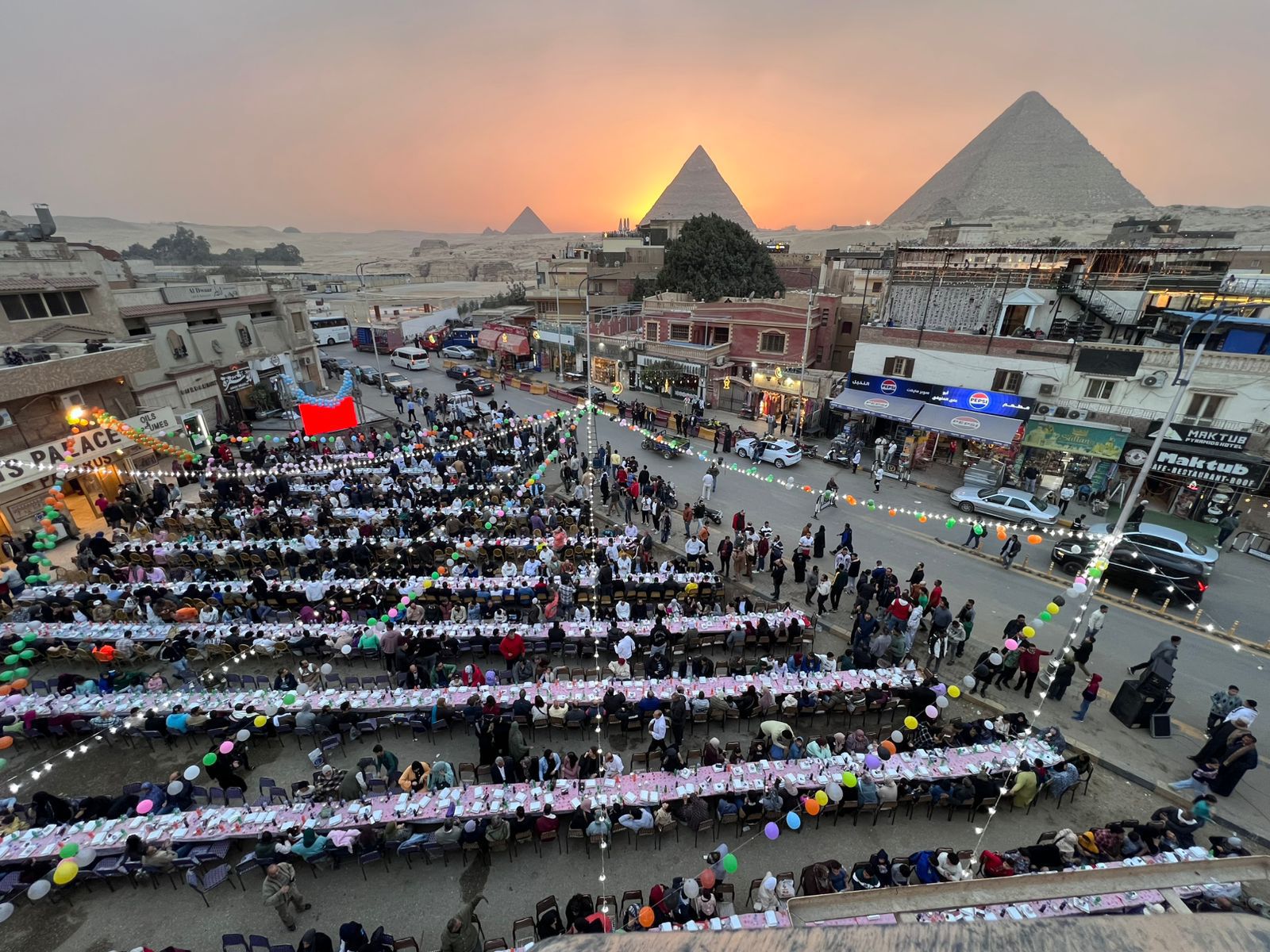 أهالى نزلة السمان ينظمون إفطارا جماعيا مبهرا (4)
