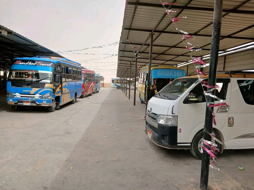 موقف سيارات مركز الخارجة (1)