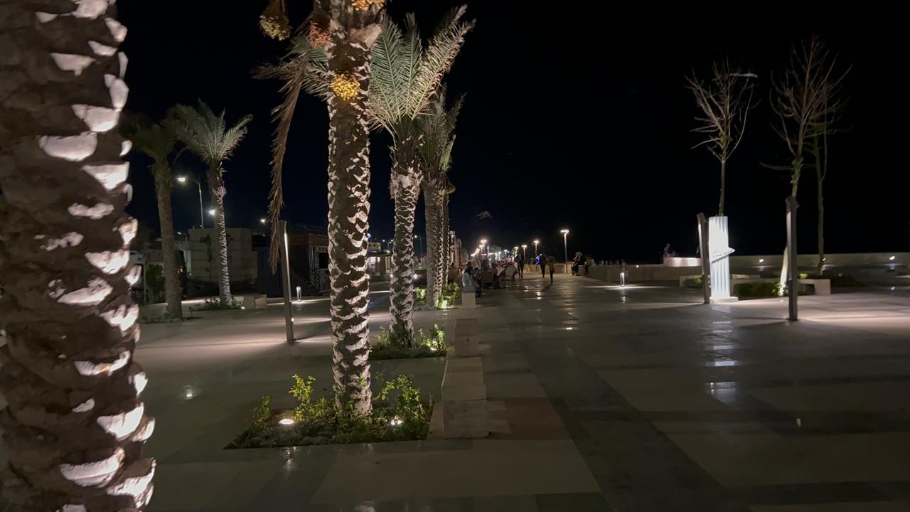 كورنيش المدينة الذكية في الليل