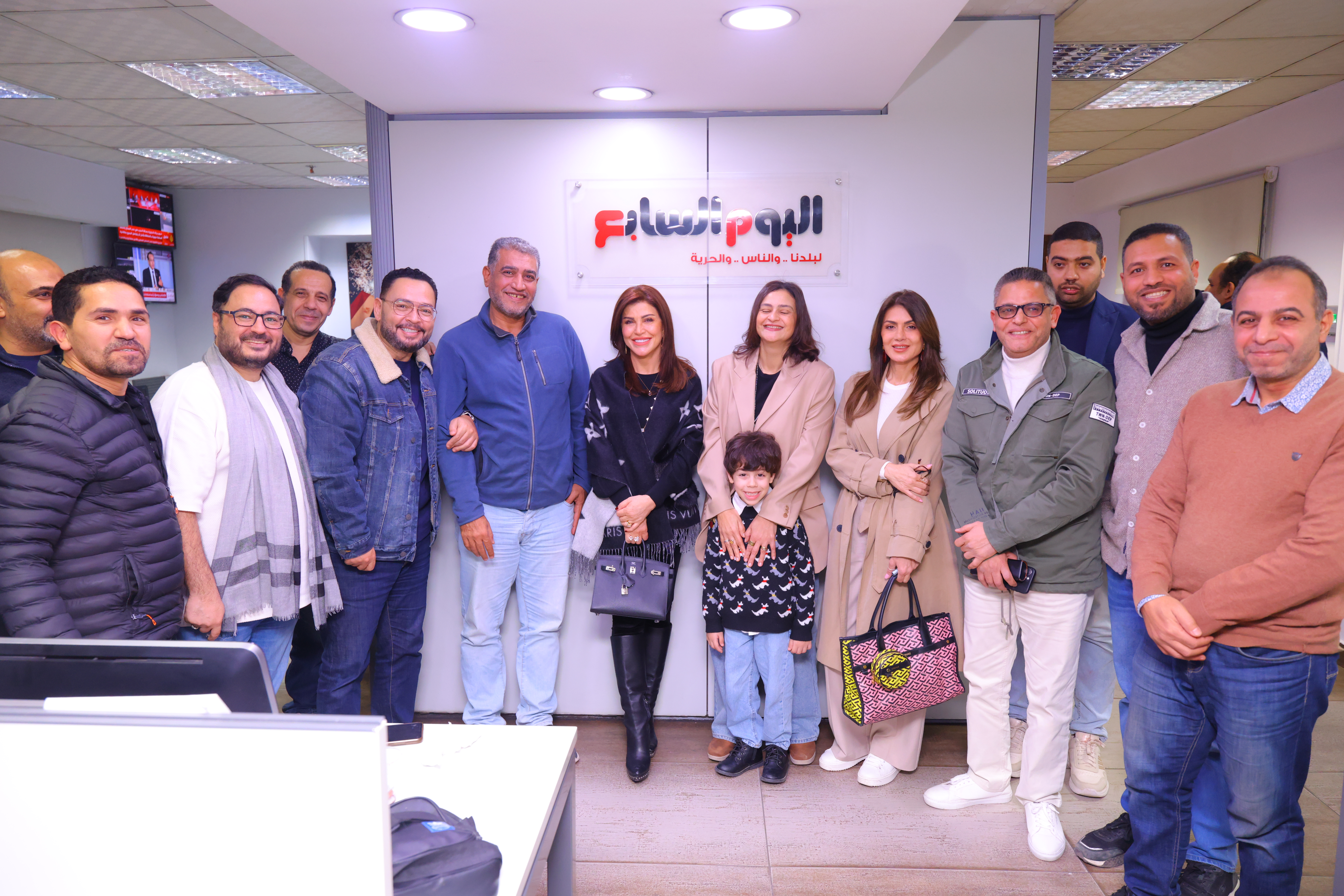 جومانا مراد وأحمد رزق ونجلاء بدر بجولة في اليوم السابع 