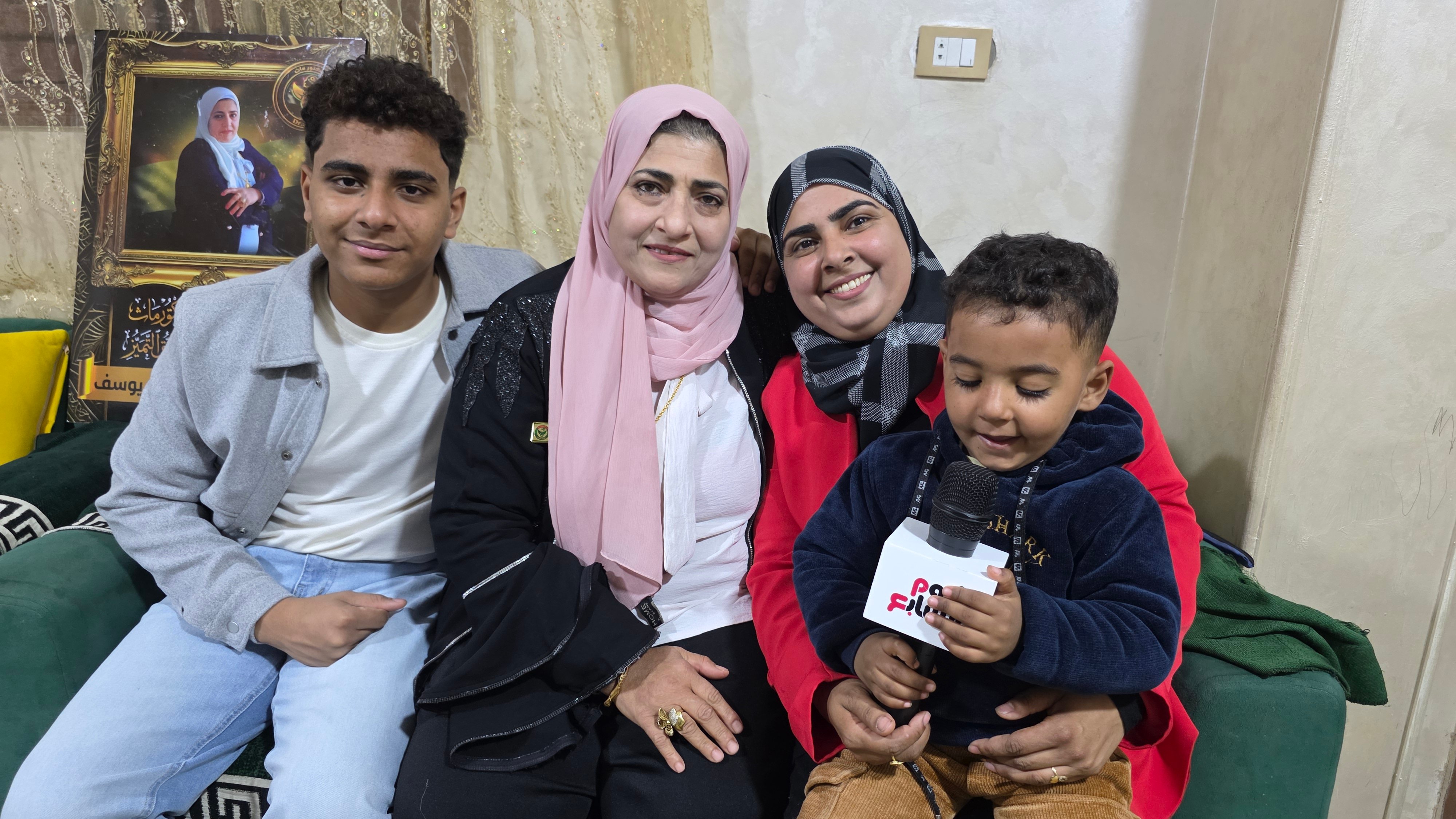 الام المثالية مع ابنائها