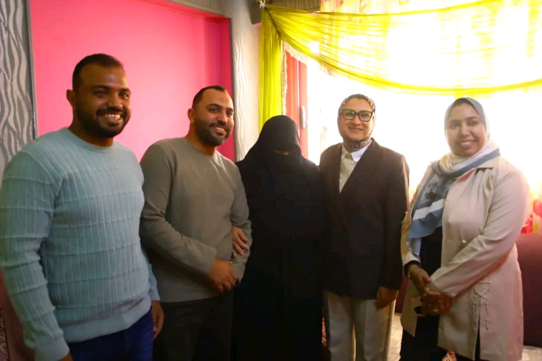 محافظ الوادي الجديد تقدم التهنئة للأم المثالية