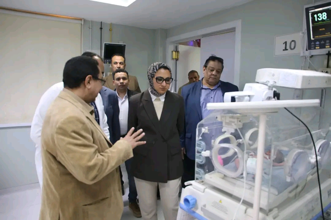 محافظ الوادي الجديد تتفقد مستشفى الخارجة التخصصي