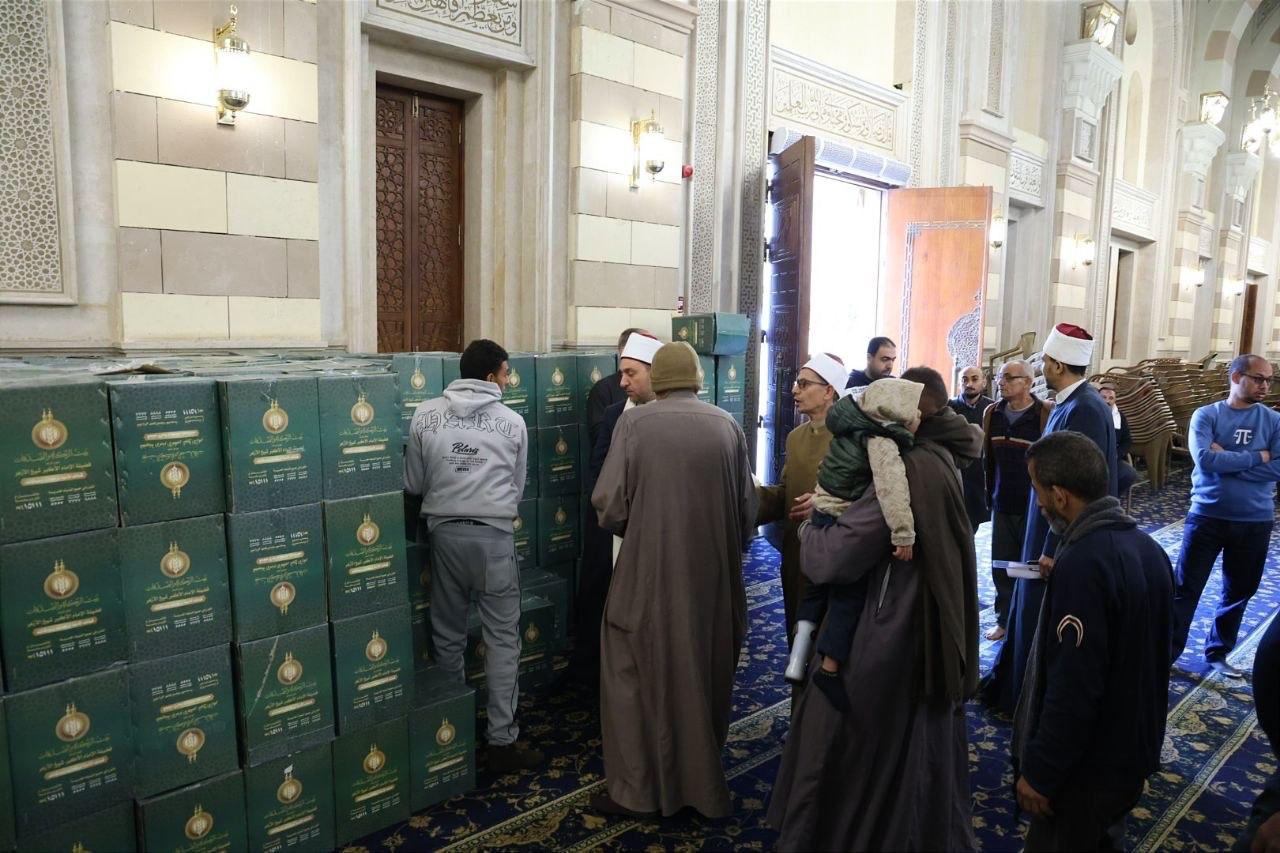 توزيع 1000 كرتونة مواد غذائية توزيع 1000 كرتونة مواد غذائية