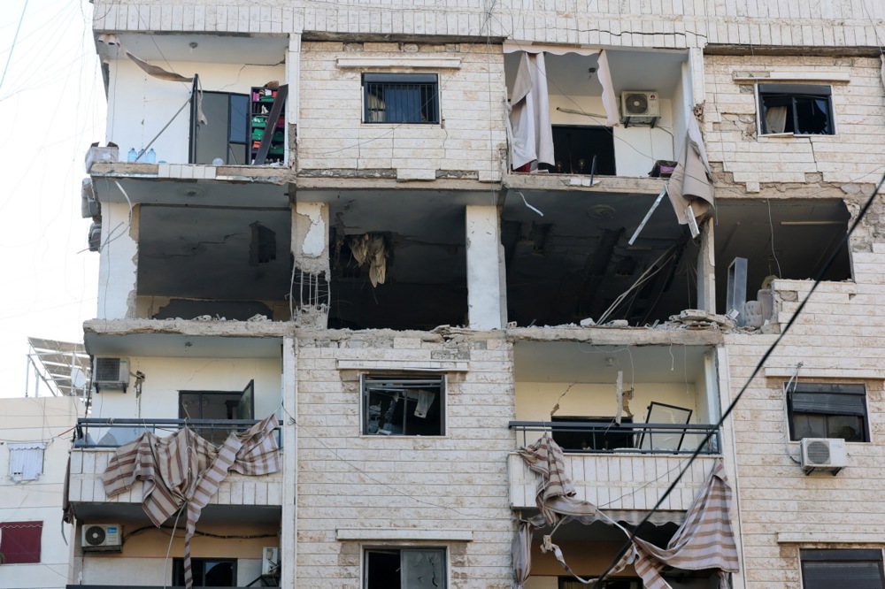 كر وفر ونزوح الأهالى.. 80 غارة إسرائيلية تضرب لبنان (6)