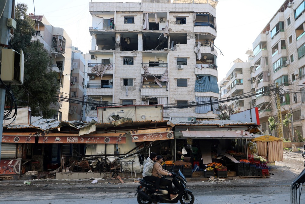 كر وفر ونزوح الأهالى.. 80 غارة إسرائيلية تضرب لبنان (5)