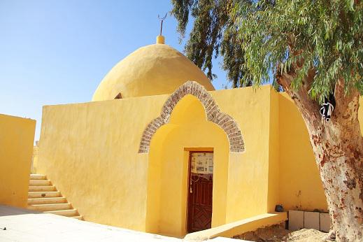 ترميم قباب الصحابة لاستقبال الزائرين