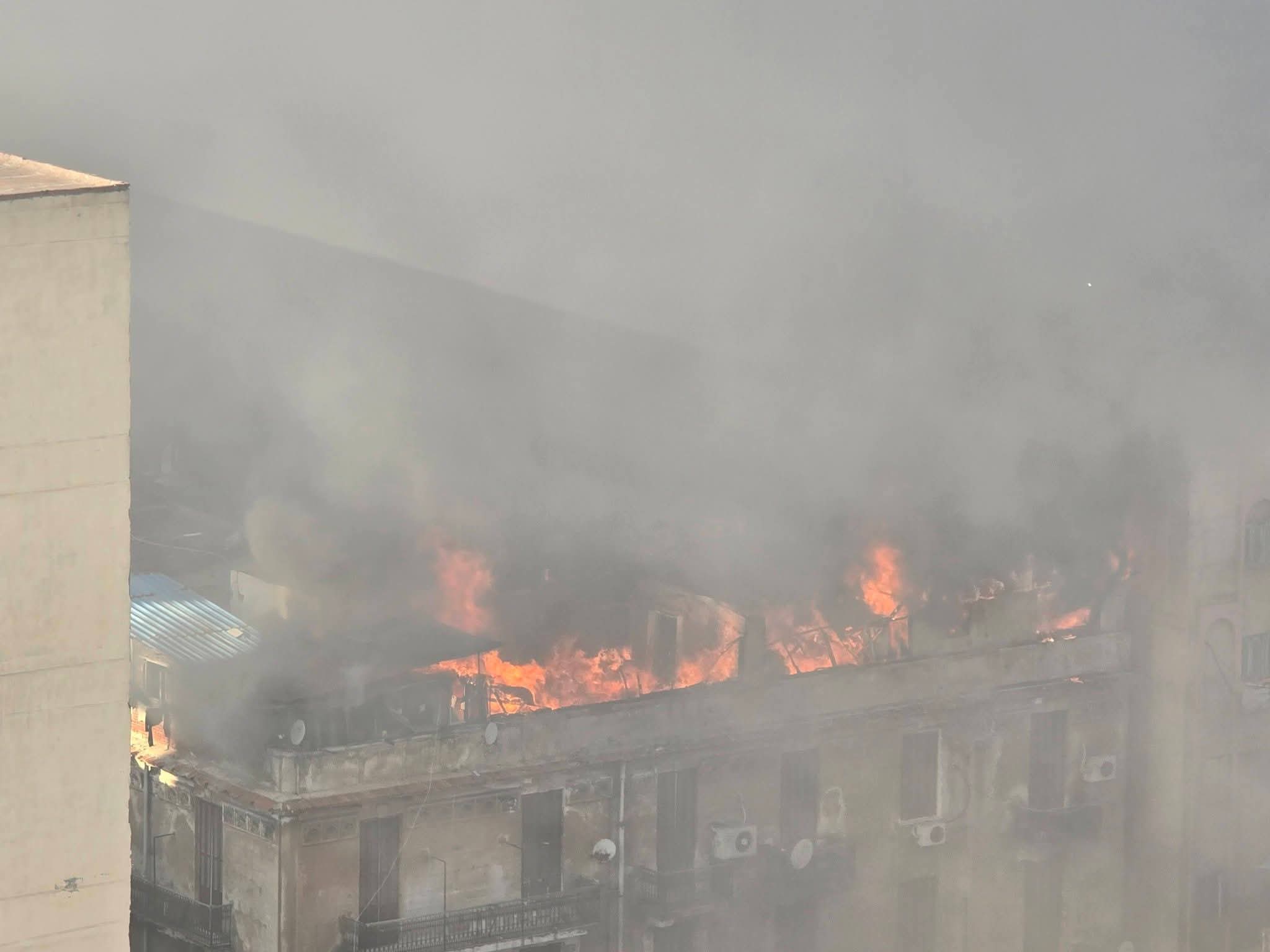 حريق سطح كامب شيزار بالإسكندرية حريق سطح كامب شيزار بالإسكندرية