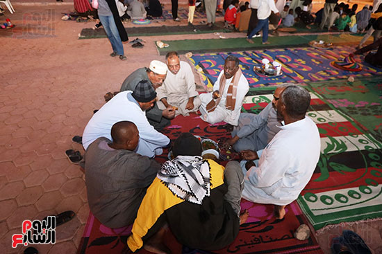 التجمع-على-مائدة-واحدة التجمع-على-مائدة-واحدة