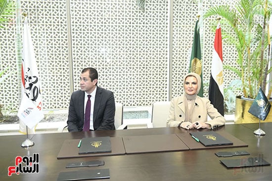 جانب من اللقاء بين د سح رنصر وتامر عبد الفتاح جانب من اللقاء بين د سح رنصر وتامر عبد الفتاح