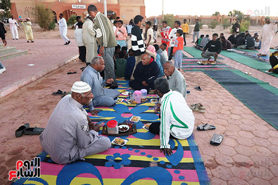 جانب-من-الإفطار-الجماعى جانب-من-الإفطار-الجماعى