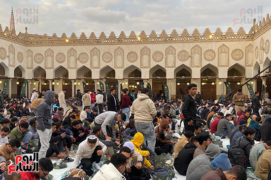 أفطار سبعة ألاف صائم