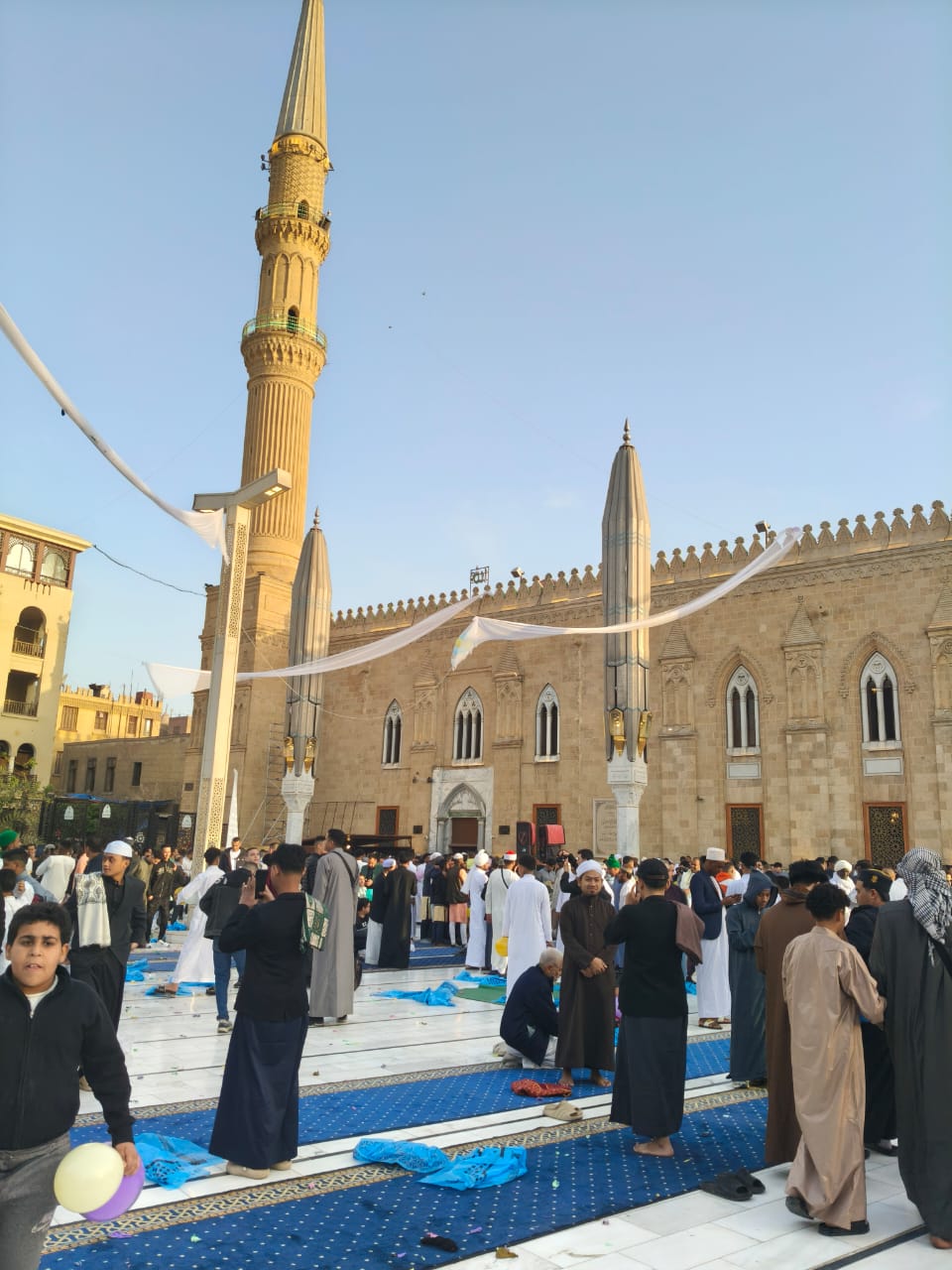  صلاة العيد بمسجد الإمام الحسين