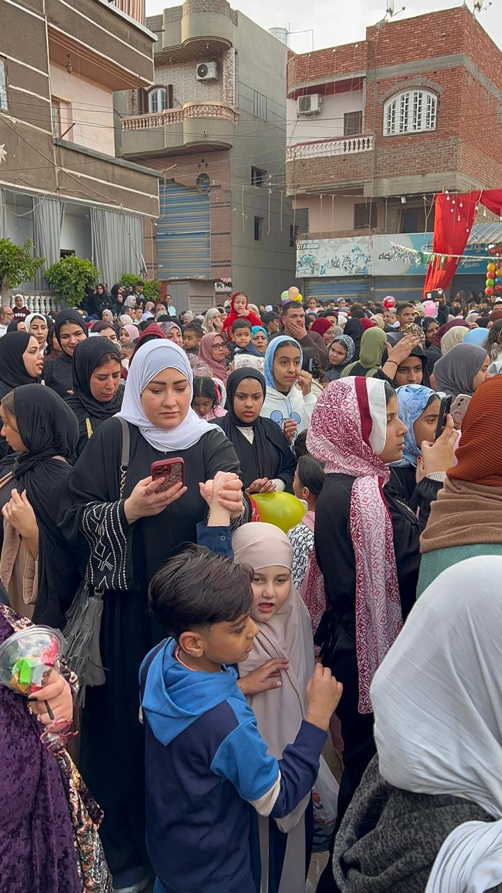 احتفالات وفرحة المواطنين