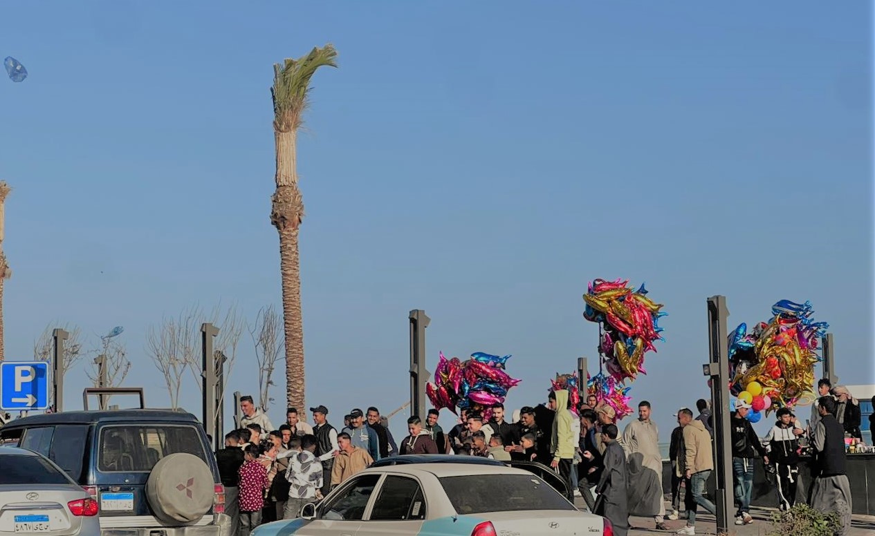 اجواء احتفالية في العيد على كورنيش مطروح اجواء احتفالية في العيد على كورنيش مطروح