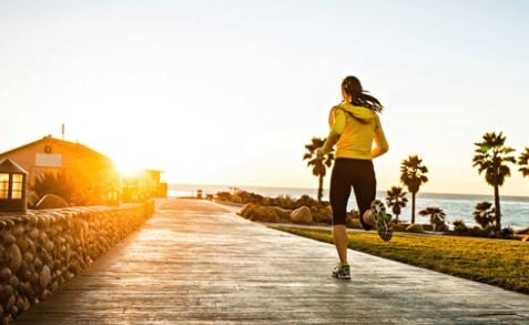 المشي في الهواء الطلق