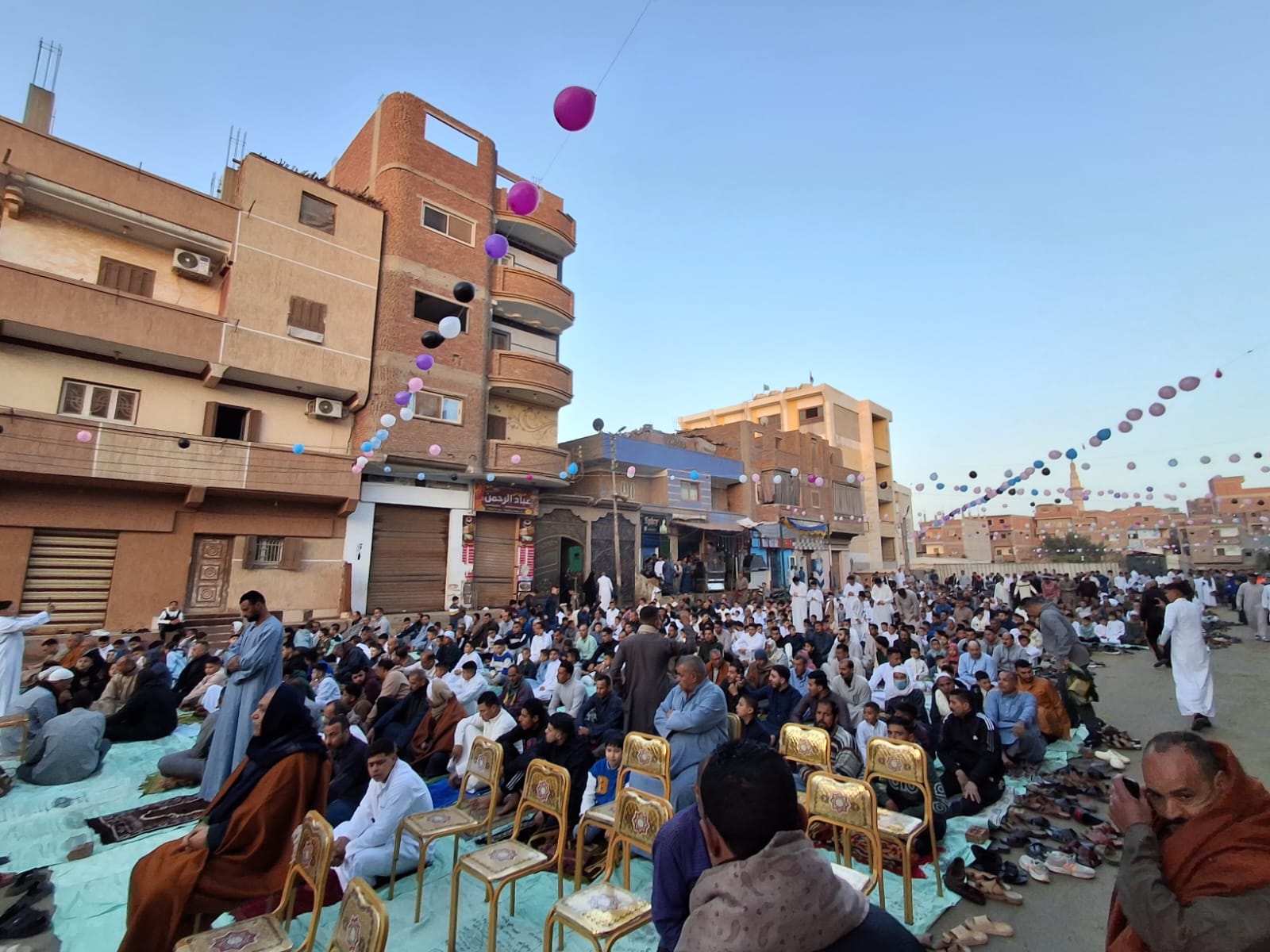 آلاف الأهالى بقرية الشبراوين بالشرقية يؤدون صلاة العيد