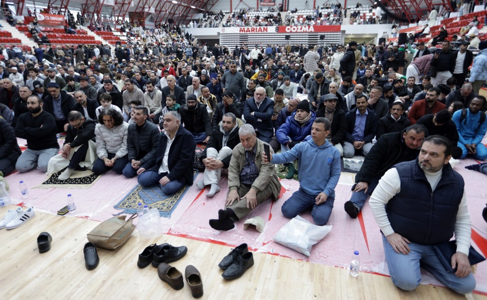 أوروبا تحتفل بعيد الفطر (10)