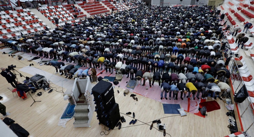 أوروبا تحتفل بعيد الفطر (7)