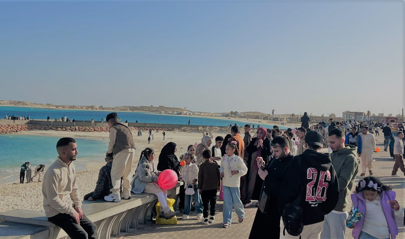 زحام على كورنيش مطروح في العيد