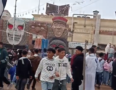 توافد على الملاهي بحديقة صنعاء