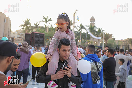 صلاة عيد الفطر بمسجد الحسين (35)