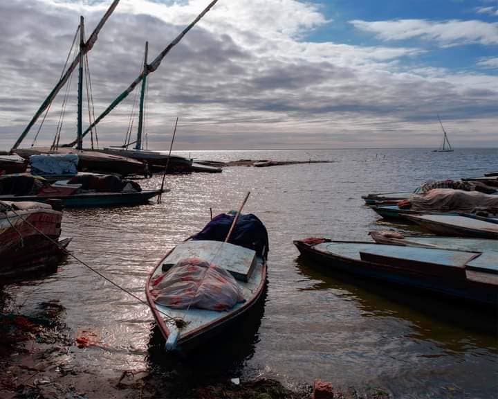 مراكب الصيد لحظة الغروب مراكب الصيد لحظة الغروب