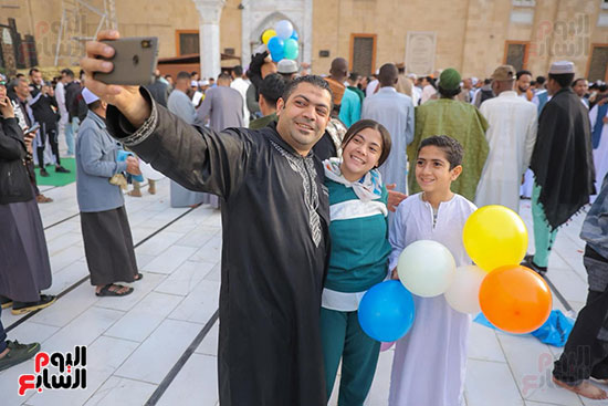 صلاة عيد الفطر بمسجد الحسين (4)