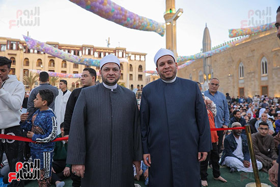 صلاة عيد الفطر بمسجد الحسين (24)