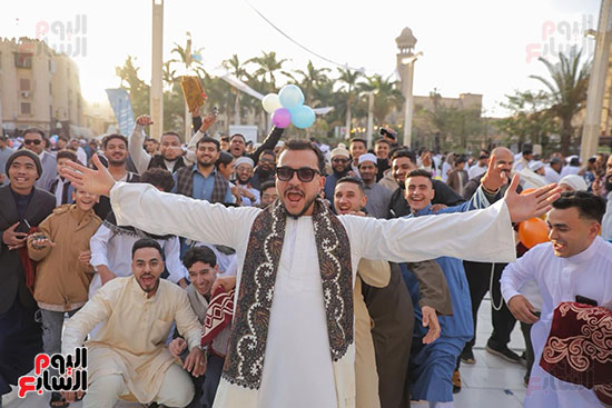 صلاة عيد الفطر بمسجد الحسين (7)