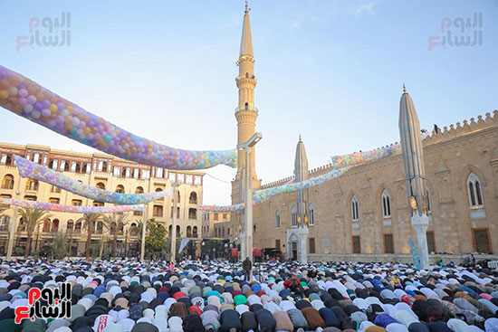 صلاة عيد الفطر بمسجد الحسين (30)