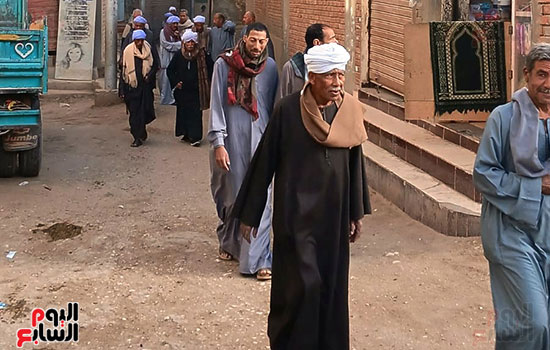 القرية-تعيد-على-بعض-