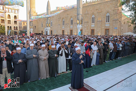 صلاة عيد الفطر بمسجد الحسين (22)