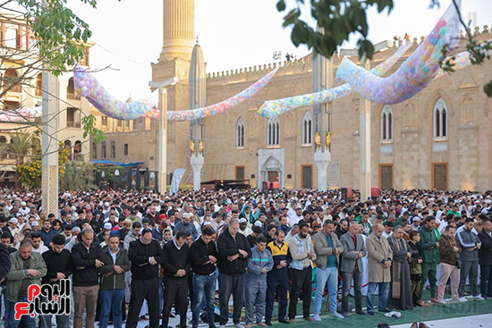 صلاة عيد الفطر بمسجد الحسين (18)