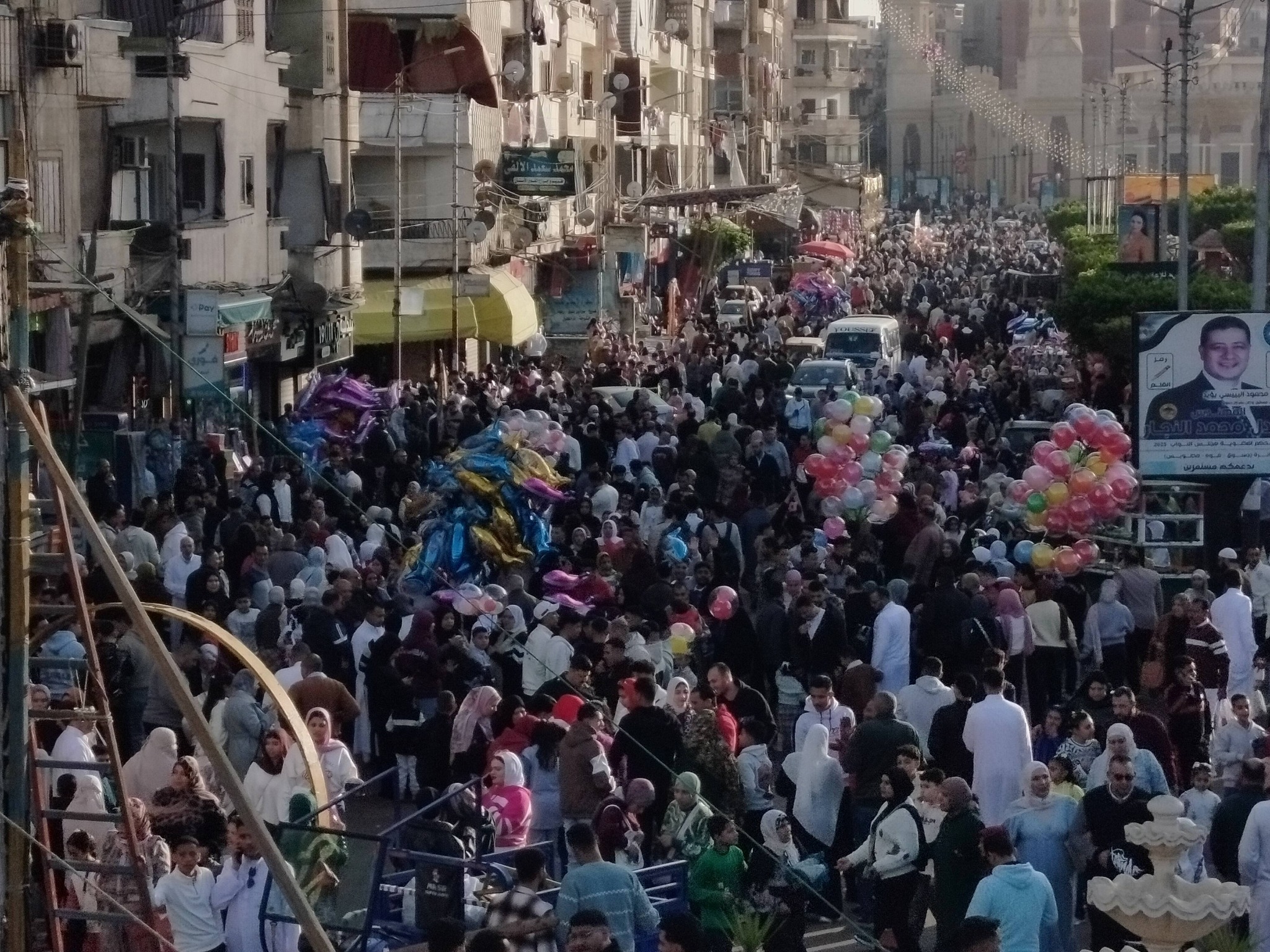 تواجد كبير لأهالي دسوق بالشوارع
