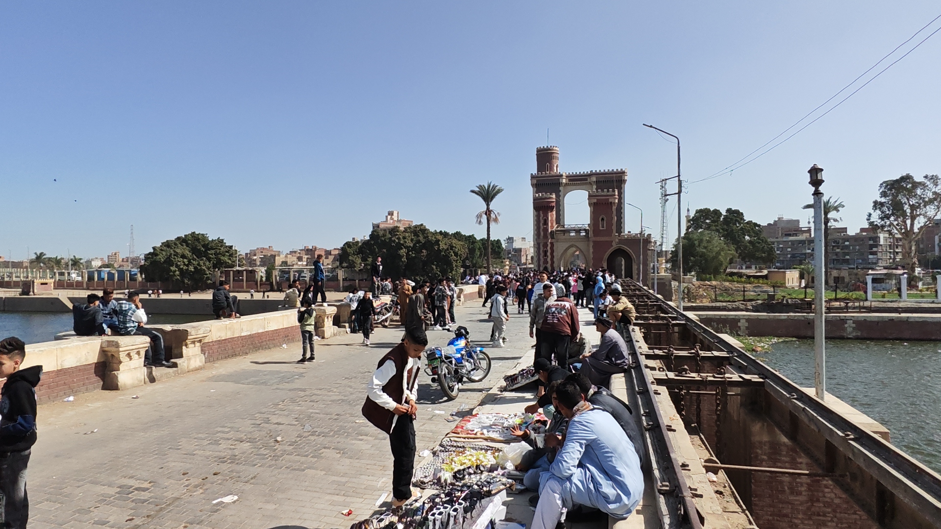 إقبال تاريخي بحدائق القاهرة 