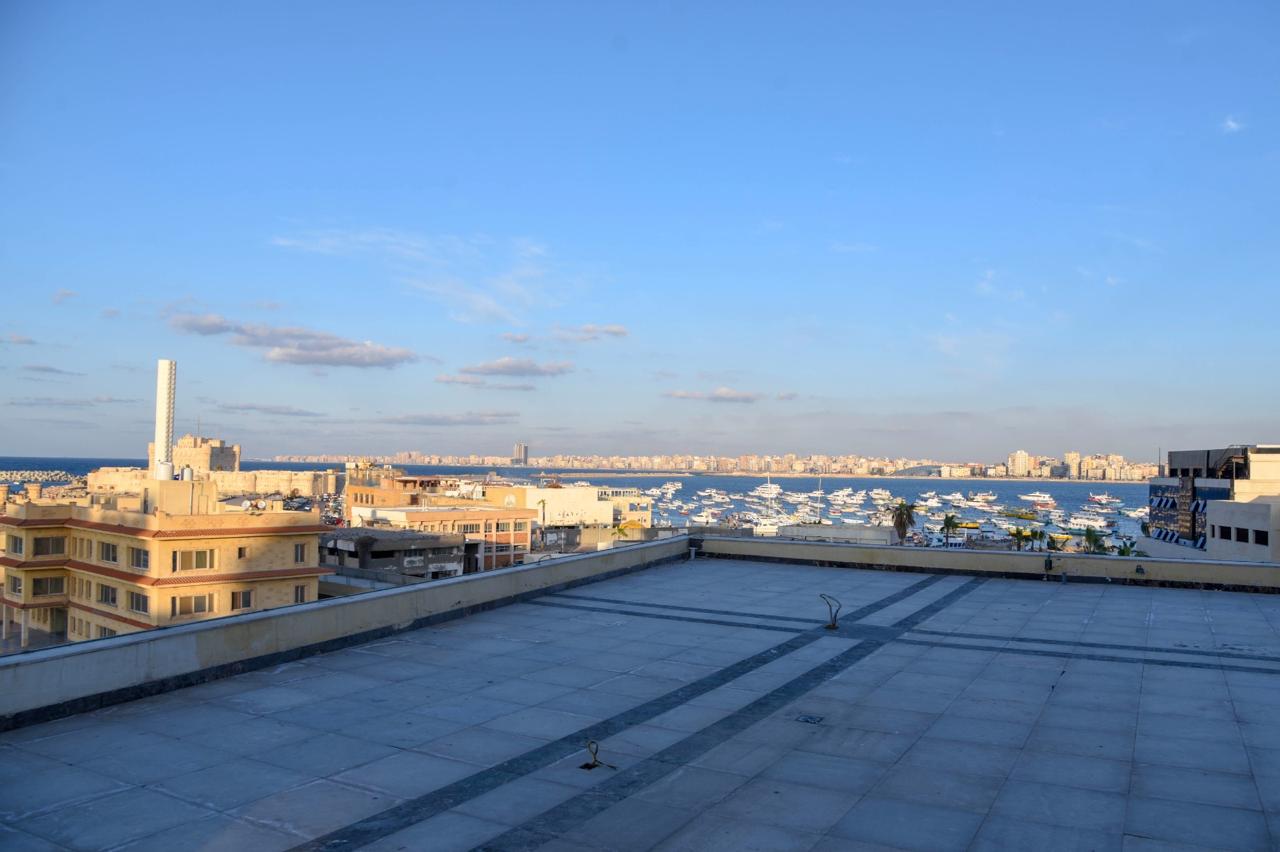 الحلقة بجوار البحر الحلقة بجوار البحر