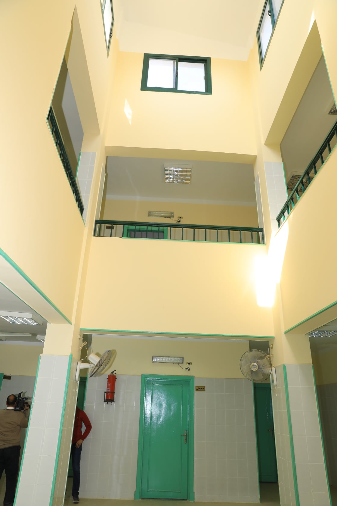 المبنى من الداخل  بالبلينا