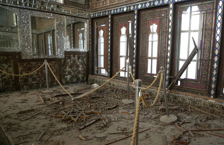 تضرر قصر جولستان