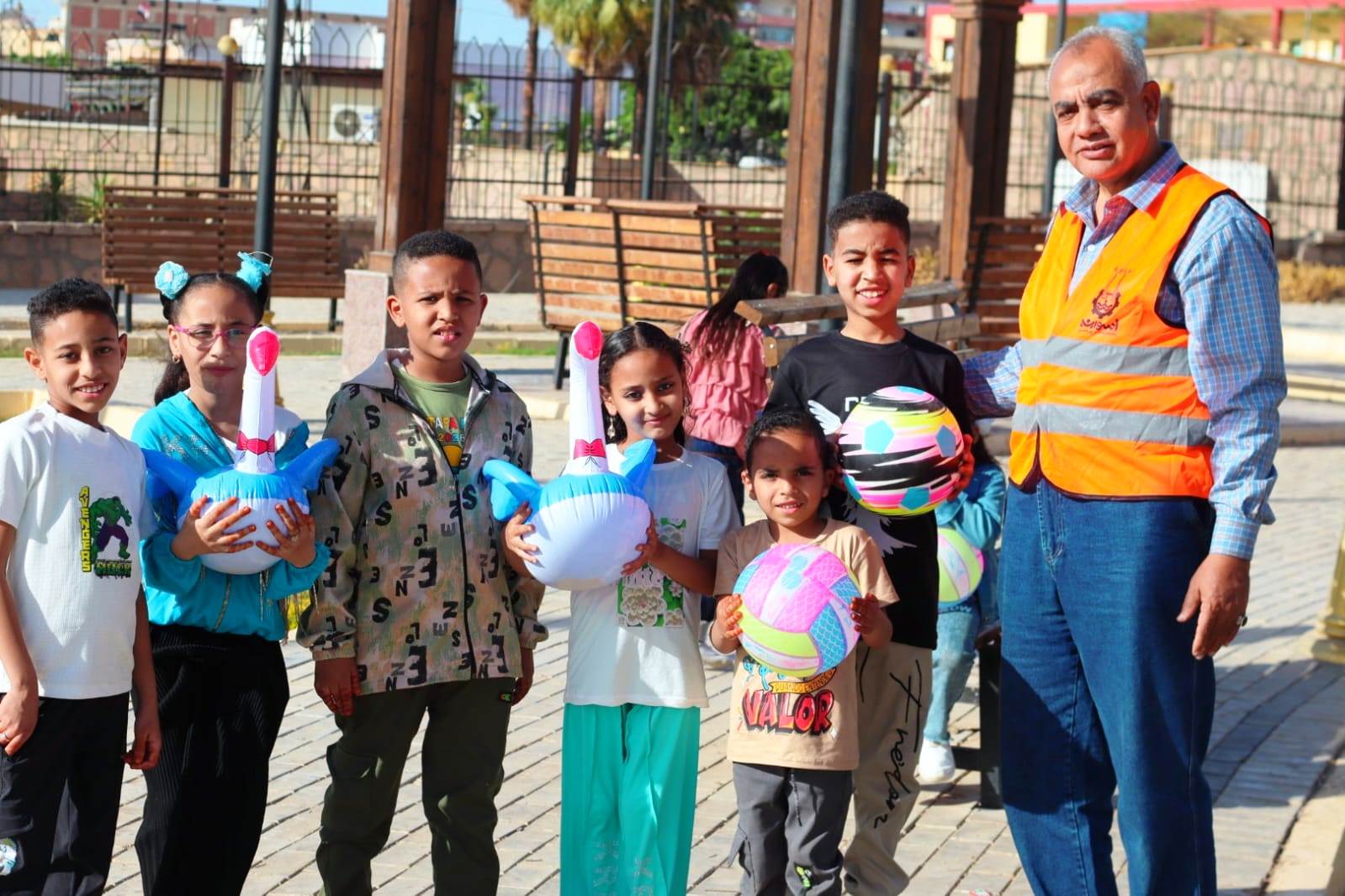 هدايا وألعاب فى العيد