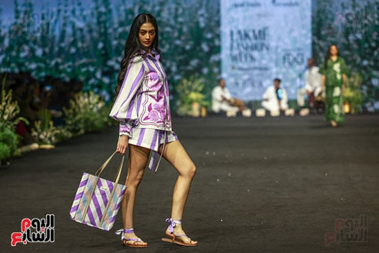 تصميمات من الملابس الفاخرة