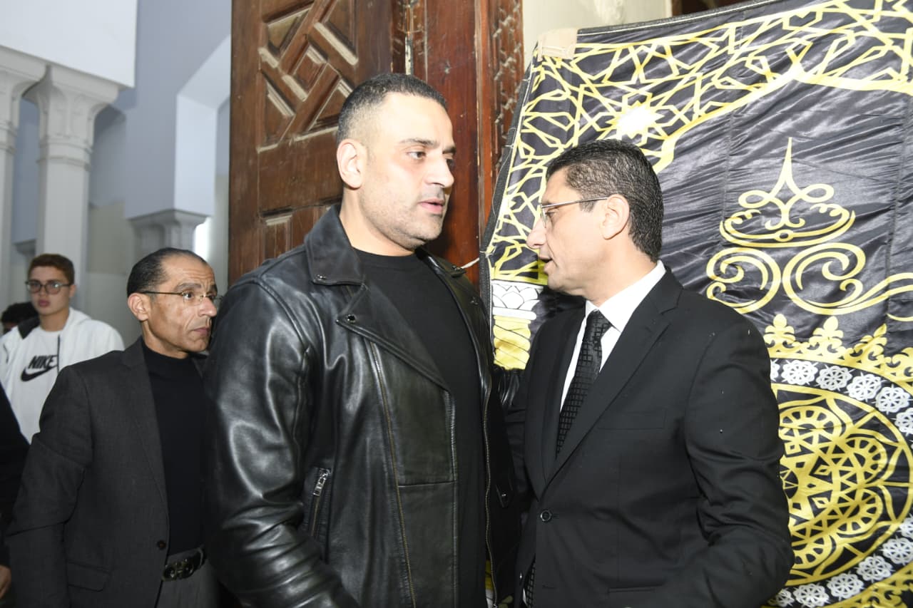 الفنان عمر السعيد يعزى محمد سري