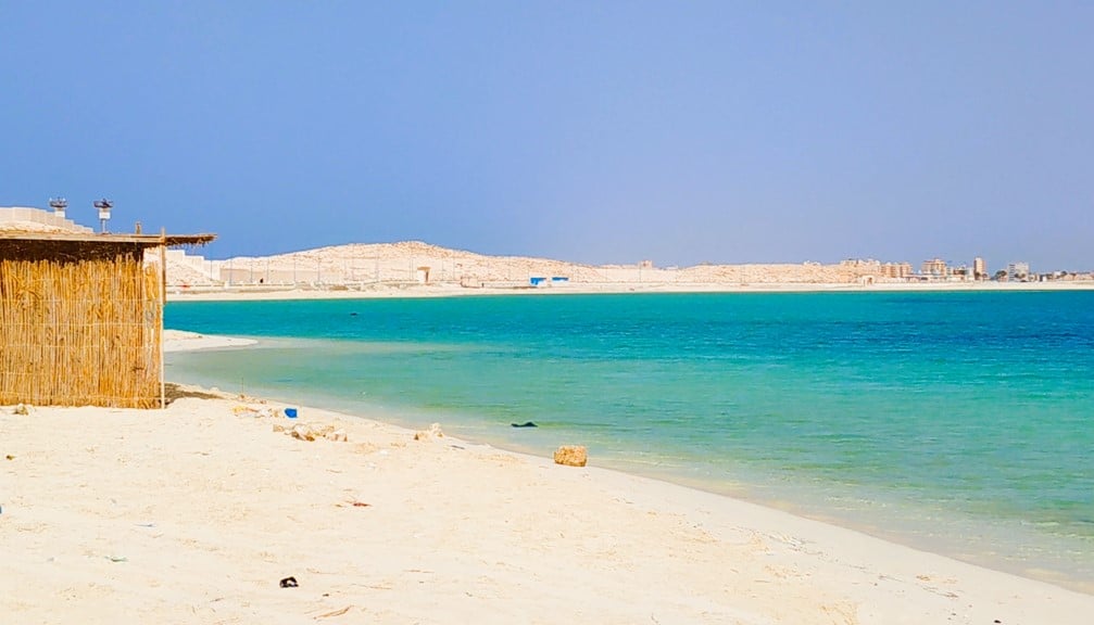 احد شواطئ مطروح