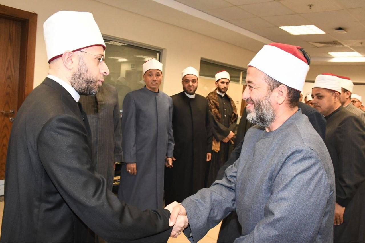 وصول وزير الأوقاف