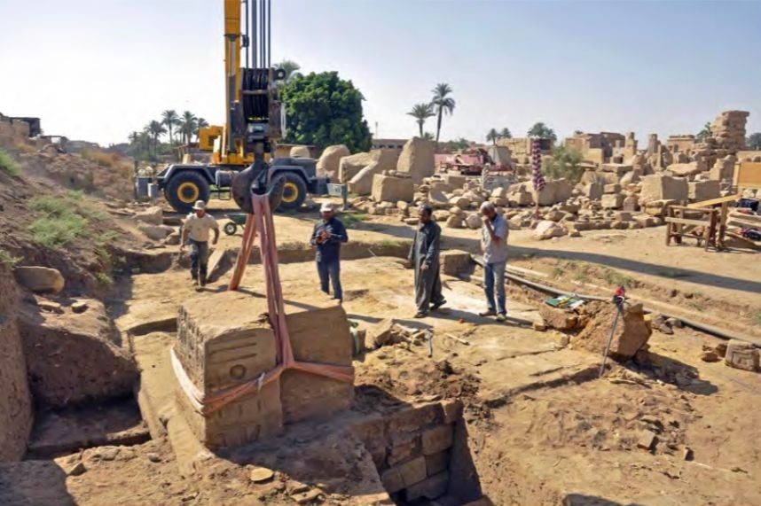 العمل بالكرنك أثناء وضع الكتل مرة اخري في اماكنها الاصلية