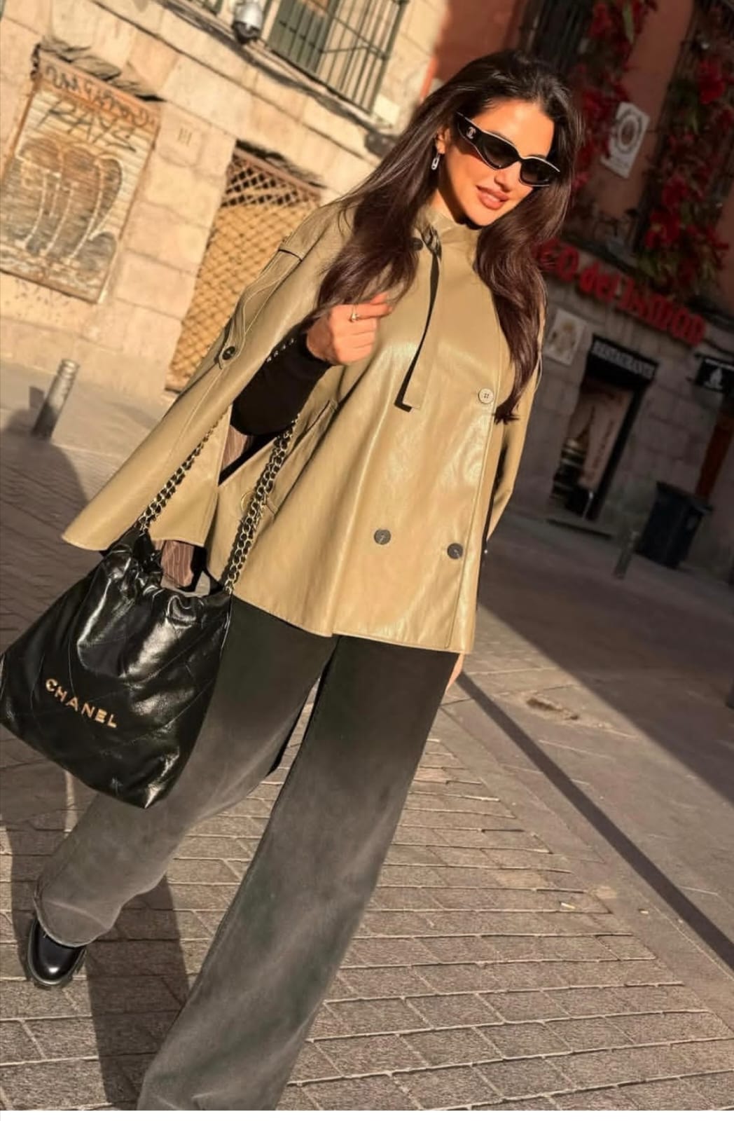 درة في جولة بشوارع مدريد